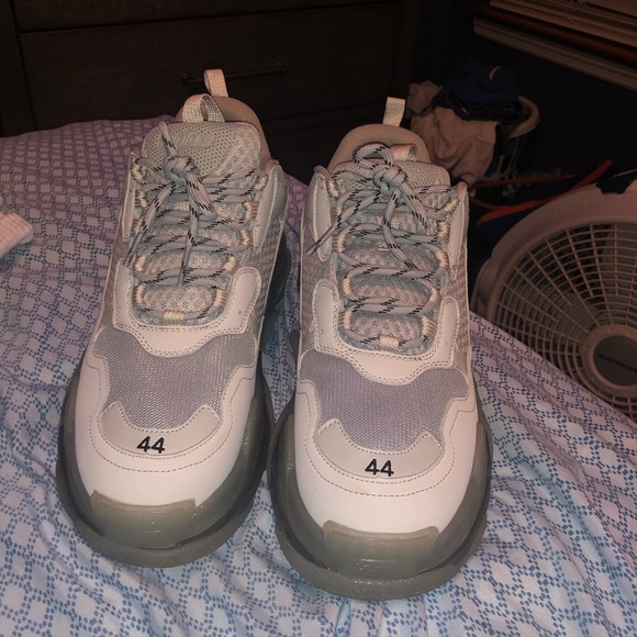 Balenciaga Triple S size 11 Mens - Picture 3 of 5